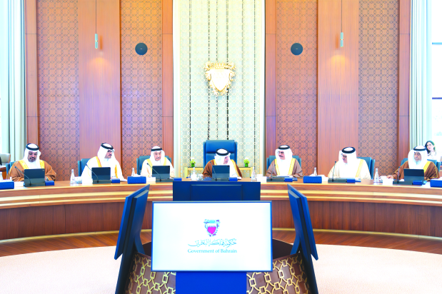 مجلس الوزراء البحريني يدين العدوان الإيراني ويدعو لوقف التصعيد