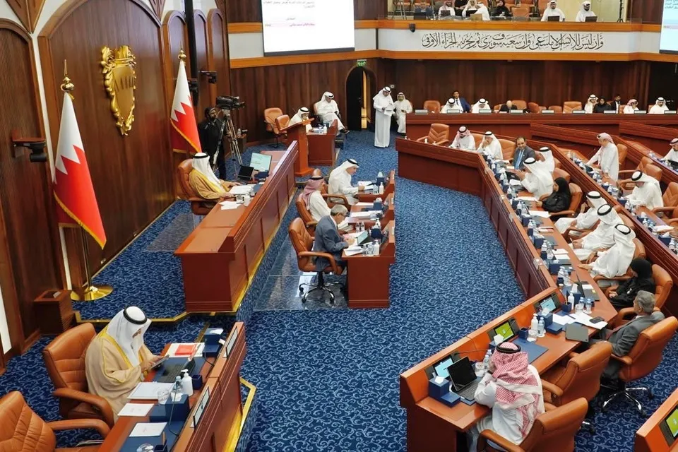 البرلمان البحريني يطالب بتحرك أممي عاجل ضد هجمات الحوثيين
