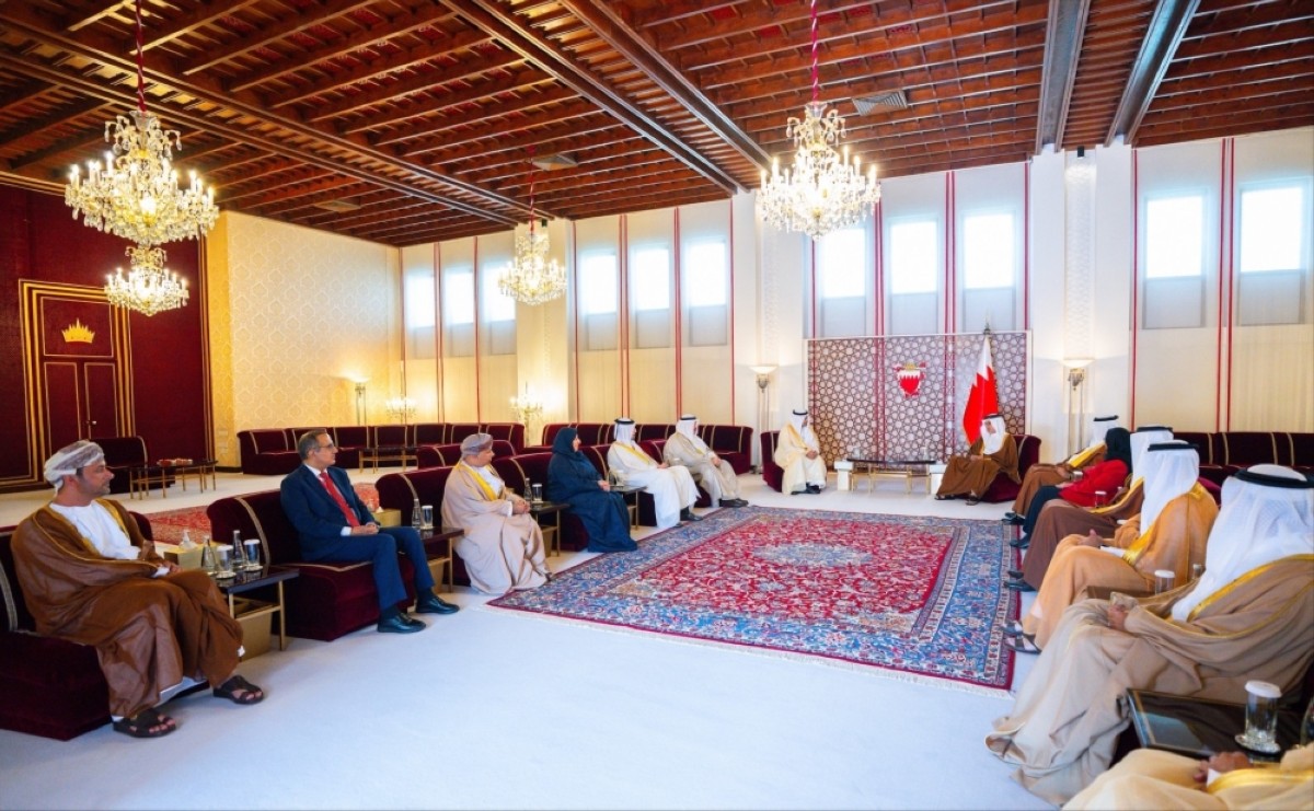 ولي العهد البحريني يؤكد على تعزيز التعاون الخليجي في القطاع الصحي