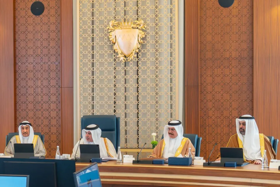 Cabinet: Houthi Attacks a Flagrant Breach of International Law